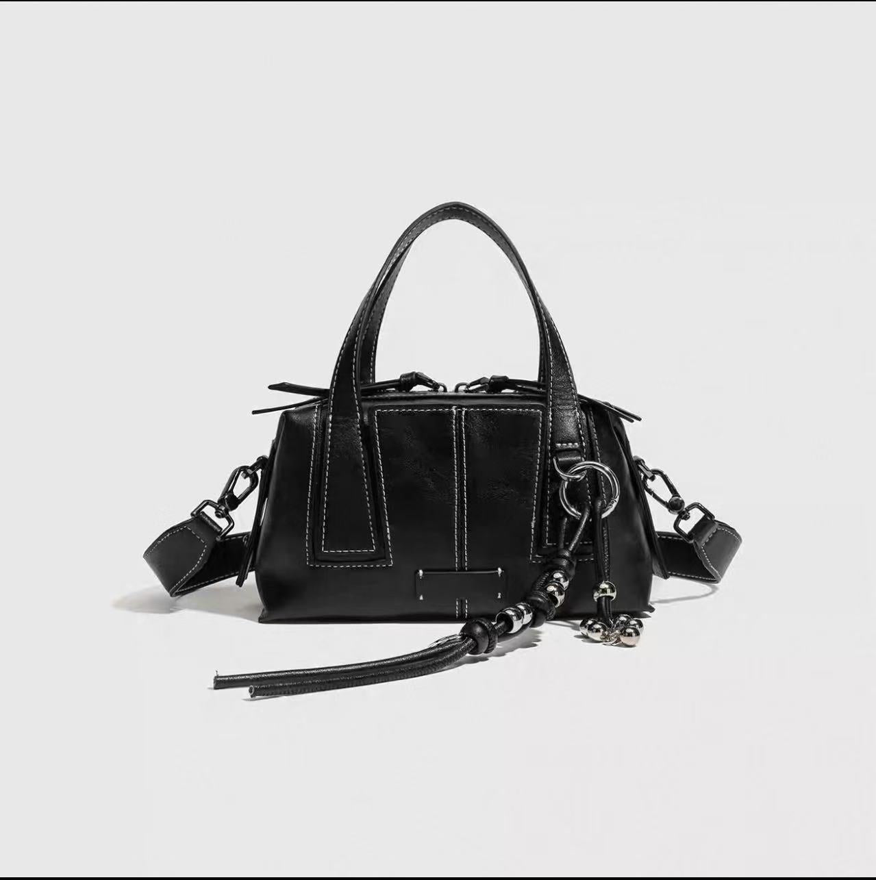 Ear Boston Medium Retro Large Capacity Women's Handbag