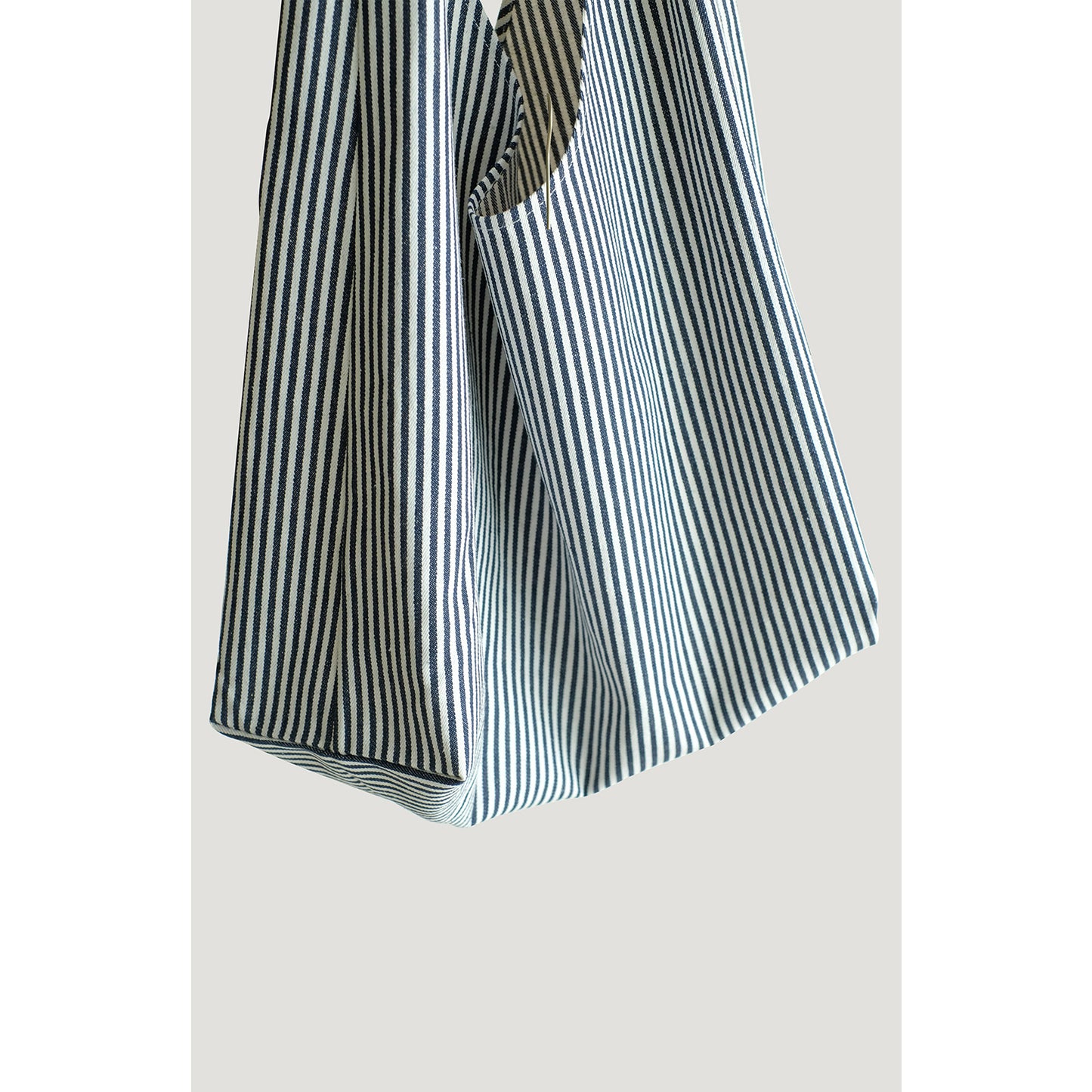 Women's Simple Portable Blue Striped Medium Daily Tote Bag