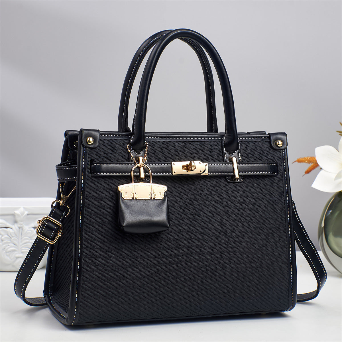 Women's Color Matching Cloth Pattern Shaping Large Capacity Texture Western Style Bags