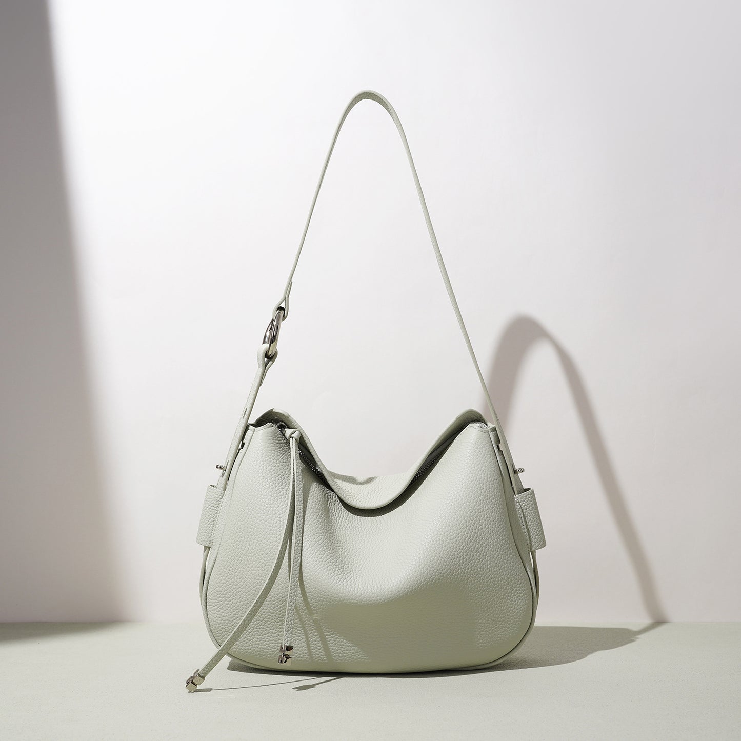 Women's Popular Early Spring High-grade Underarm Niche Women's Shoulder Bag