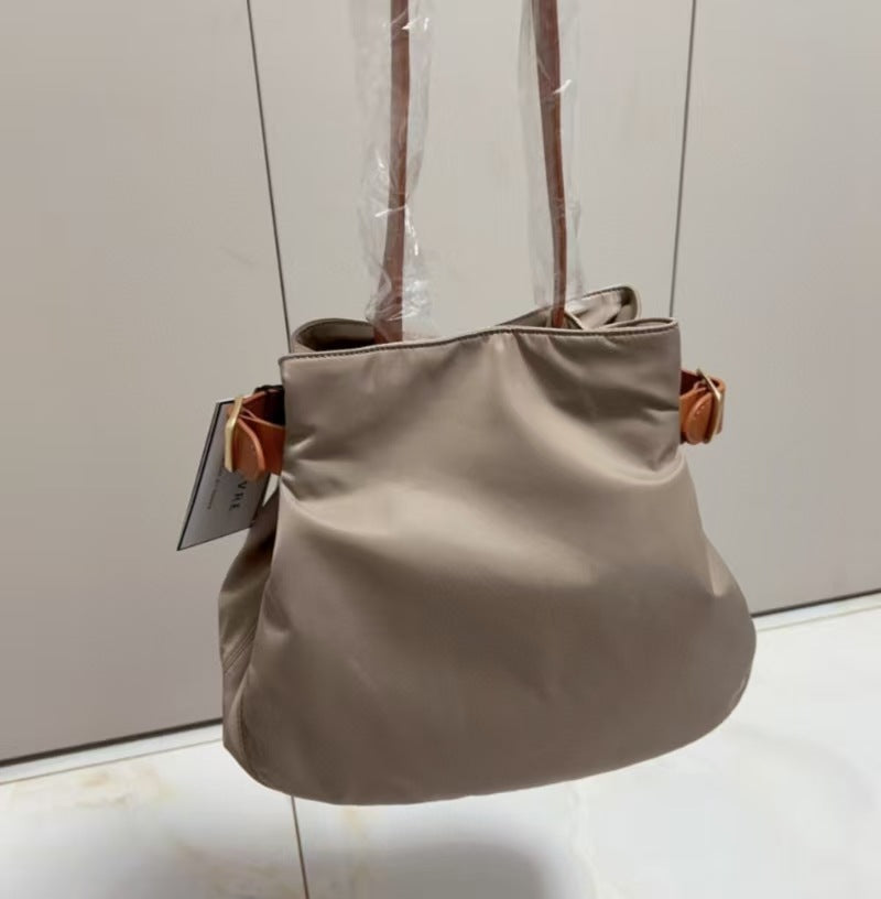 Women's Camping Storage Large Capacity Stylish Lightweight Women's Shoulder Bag
