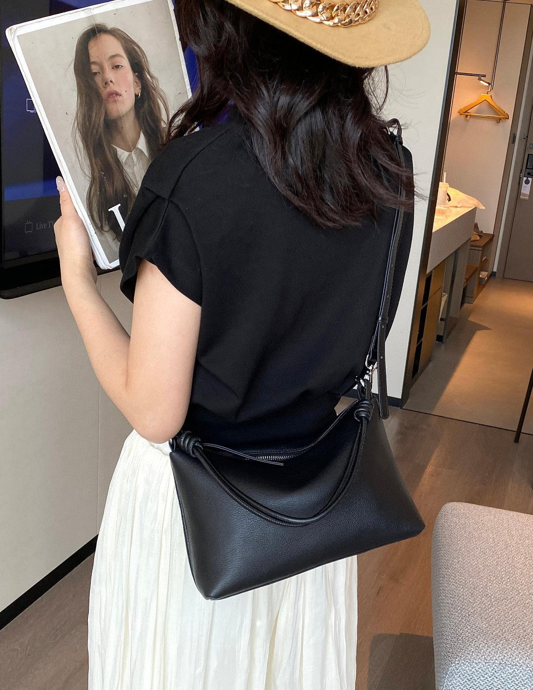 Women's First Layer Cowhide Natural Drop Simple Underarm Bags