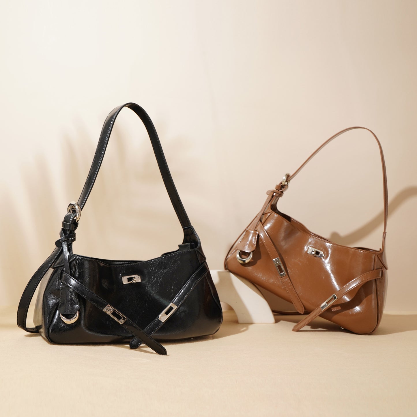 Women's Design Motorcycle Large Capacity Fashion Underarm Handbags