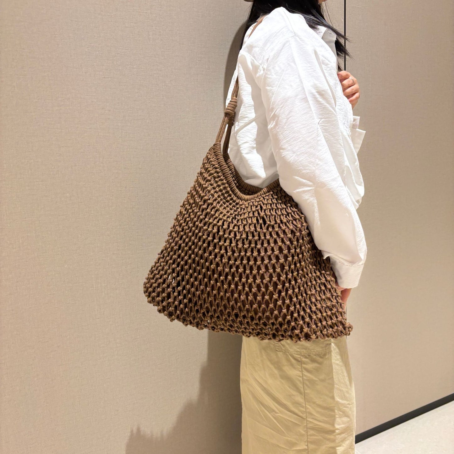 Women's High-grade Hollow Handmade Fan-shaped Straw Woven Fishing Net Large Bags