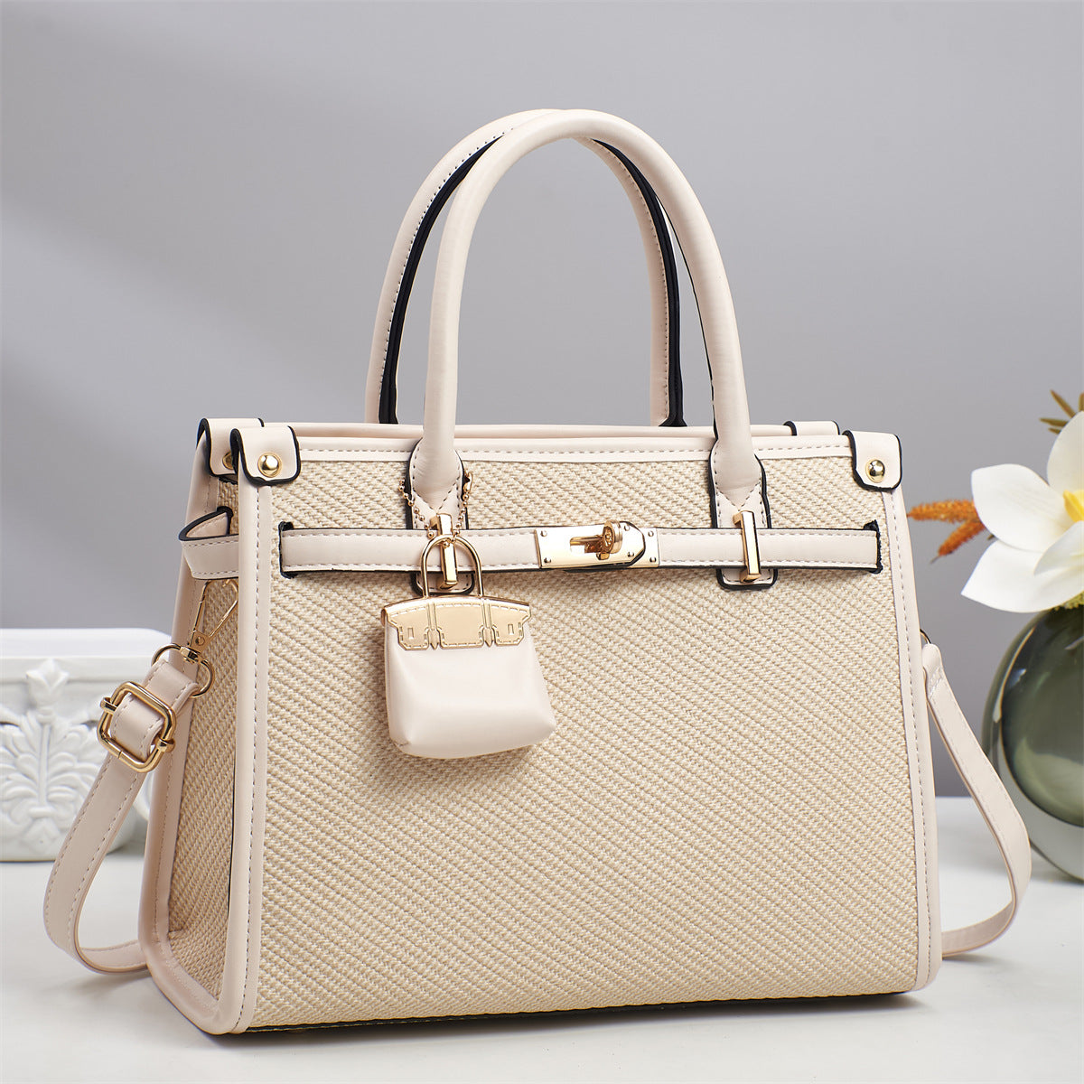 Women's Exquisite Big Graceful Korean Style Fashionable Women's Handbag