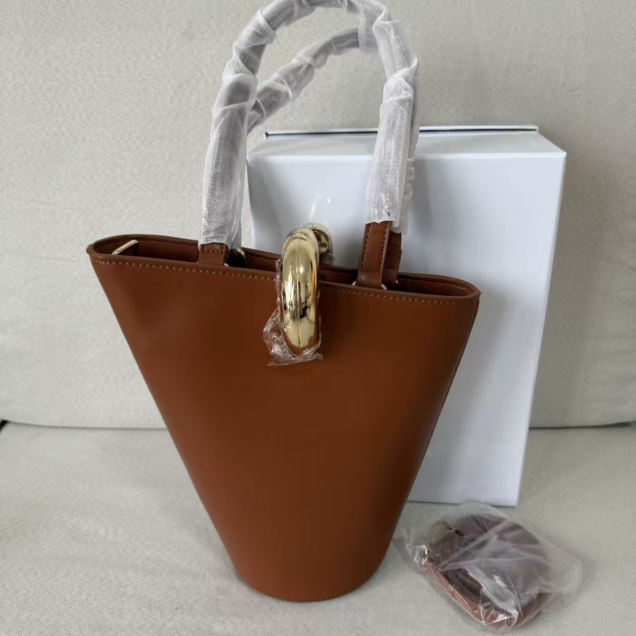 Cool Attractive Women's Correct Letter Fashion Women's Messenger Bag
