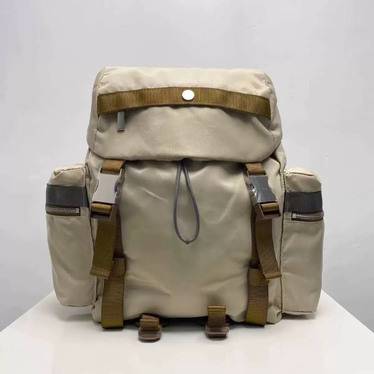 Lemon Mountain Climbing Large Capacity Waterproof Women's Backpack