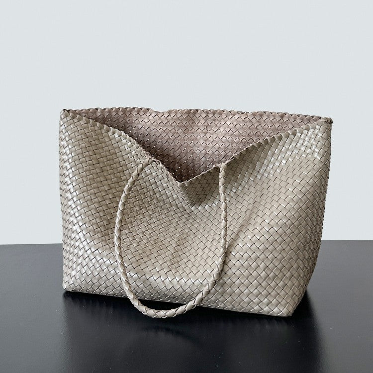 Women's Affordable Luxury Fashion Tide Hand-woven Short-distance Travel Bags