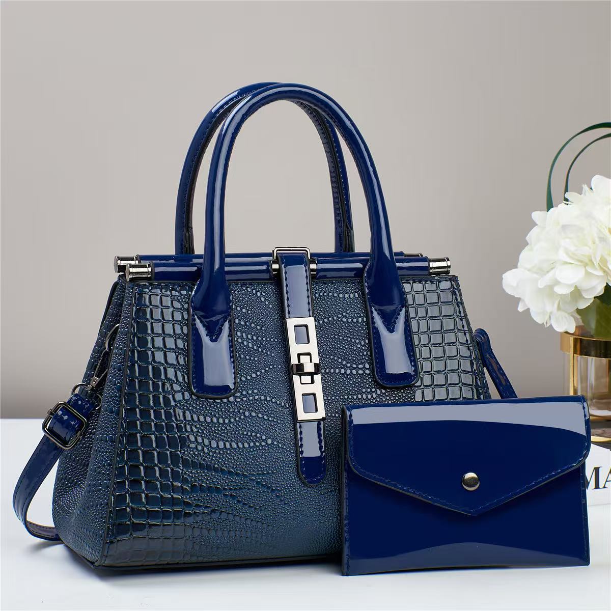 Women's Exquisite Big Lady Temperament Korean Style Women's Handbag