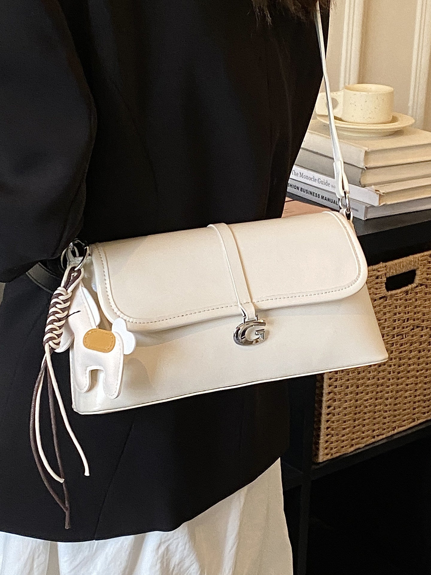 Women's Today Popular Niche Summer Versatile Light Underarm Bag