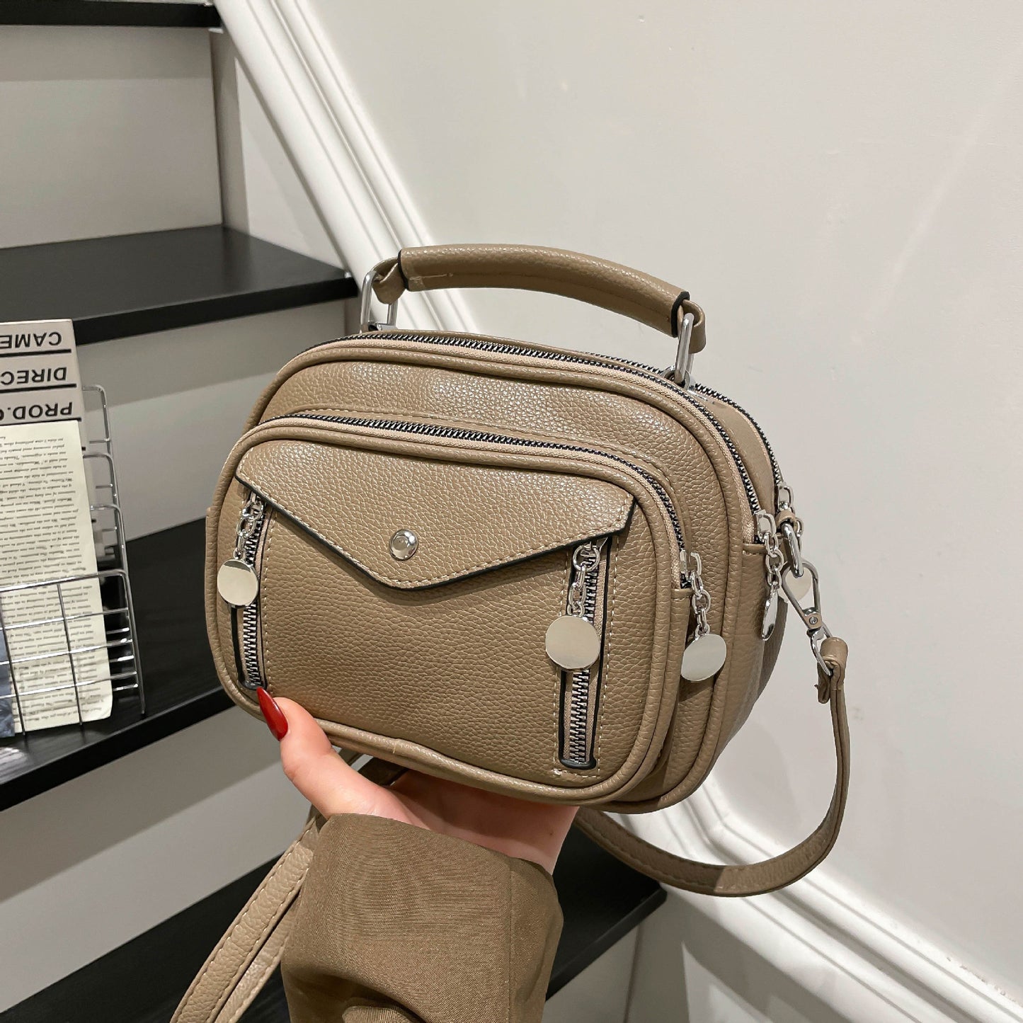 Charming Women's High-grade Commuter Large Capacity Bags