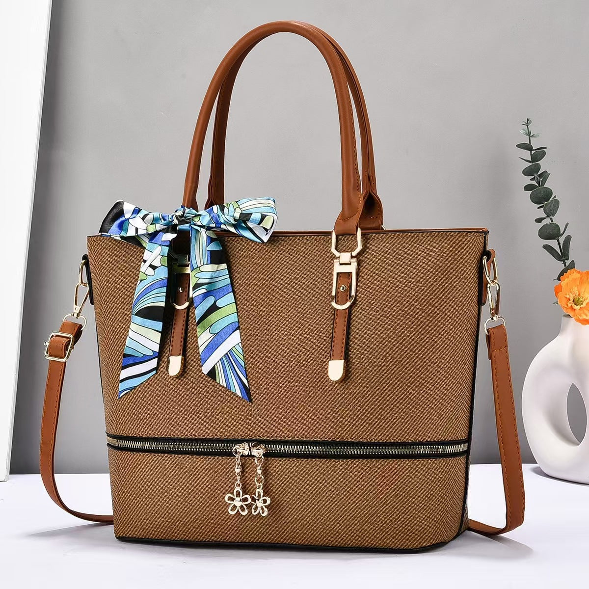 Women's Fashion Commuter Large Capacity Textured Bucket Bag