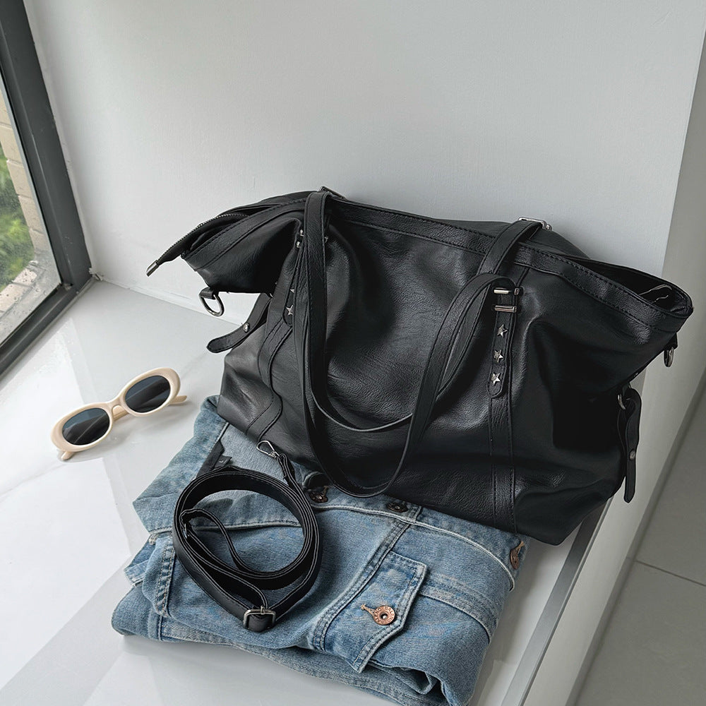 Women's Large Capacity Vintage Textured Rivet Women's Messenger Bag