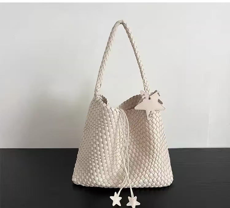 Women's Hand-woven Underarm High-grade Sensitive Hand-held Fashion Bags