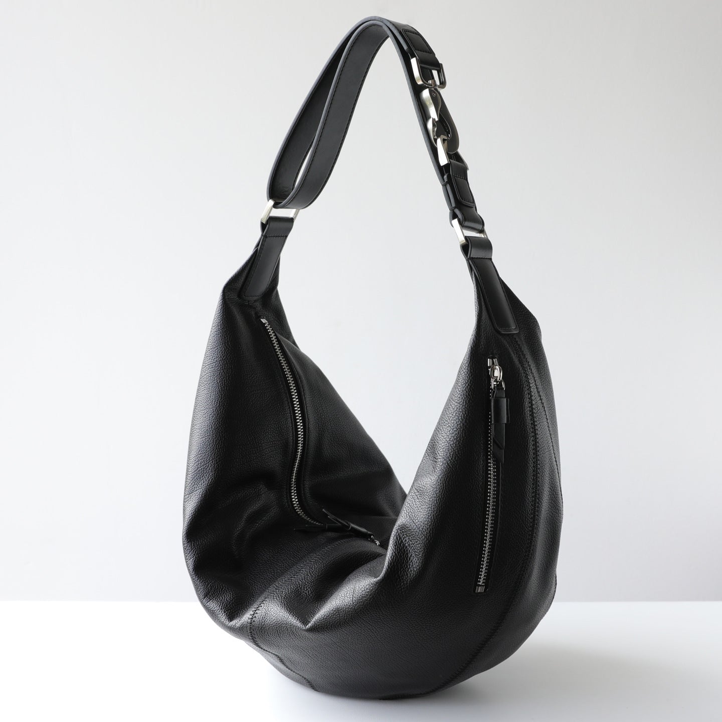 First Layer Leather Croissant Retro Old Money Style Large Capacity Underarm Bag