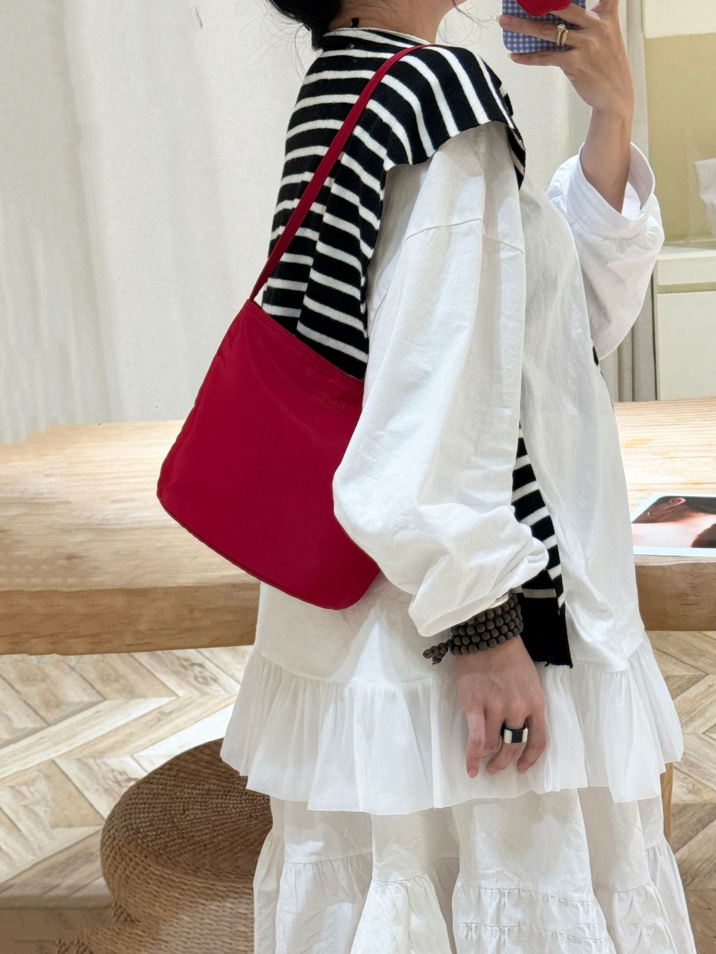 Women's Niche Nylon Cloth Lightweight Commute Minimalist Bucket Bag