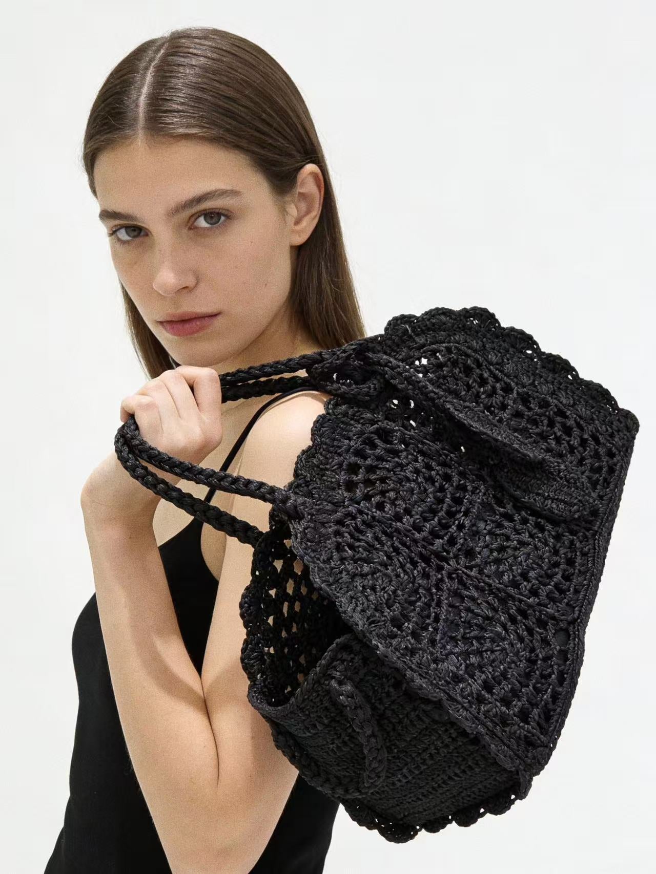 Women's Hand-woven Fashion Crochet Niche Design Beach Women's Shoulder Bag