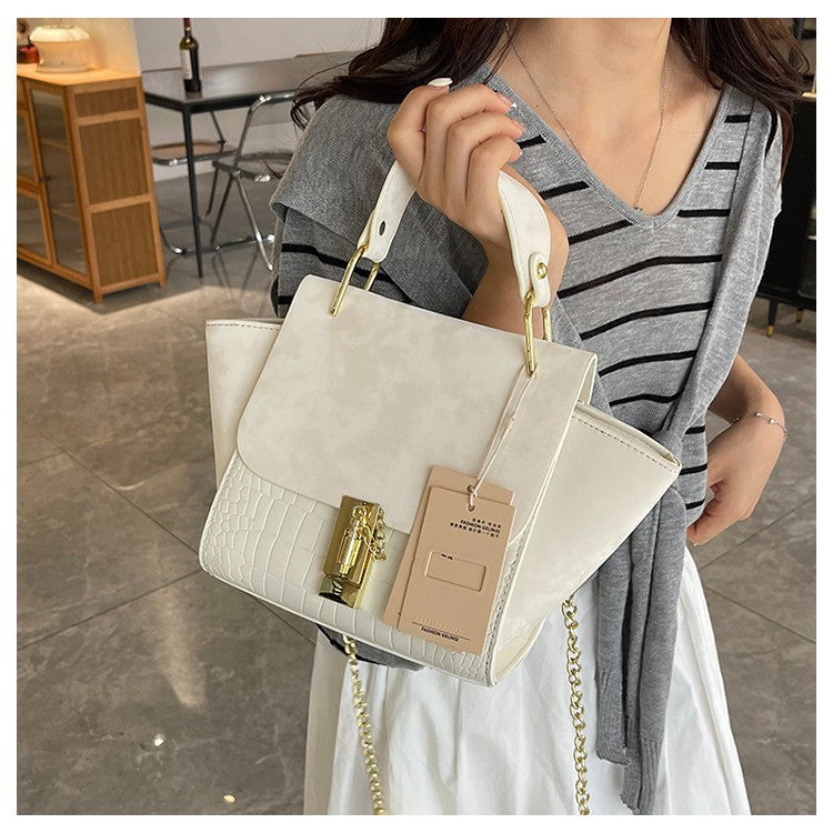 Women's Retro Design Popular Chain Portable Bags