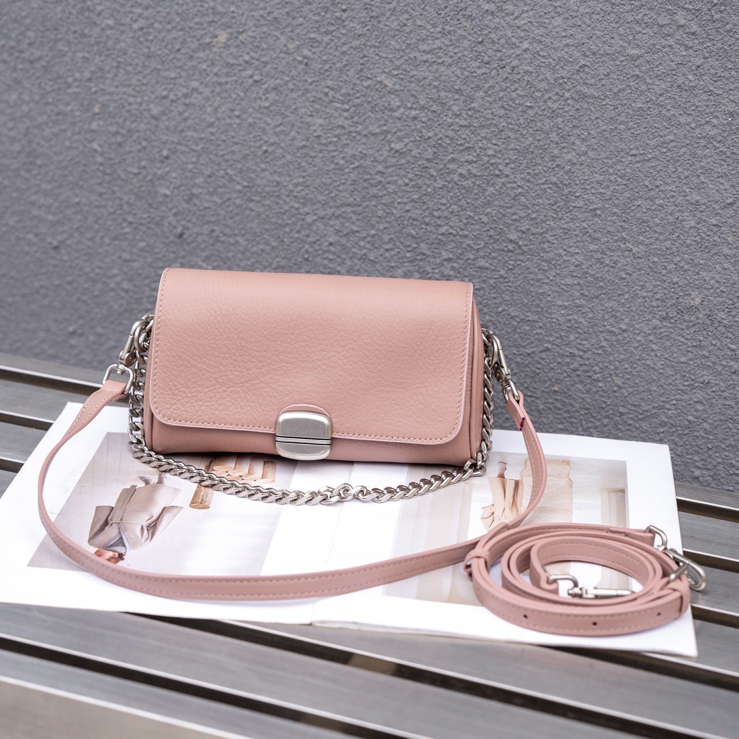 Women's Genuine Leather Design Envelope High-grade Commute Women's Shoulder Bag