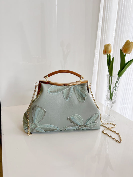 Women's Embroidered Chinese Style Retro Dinner Flower Portable Shell Coin Purses
