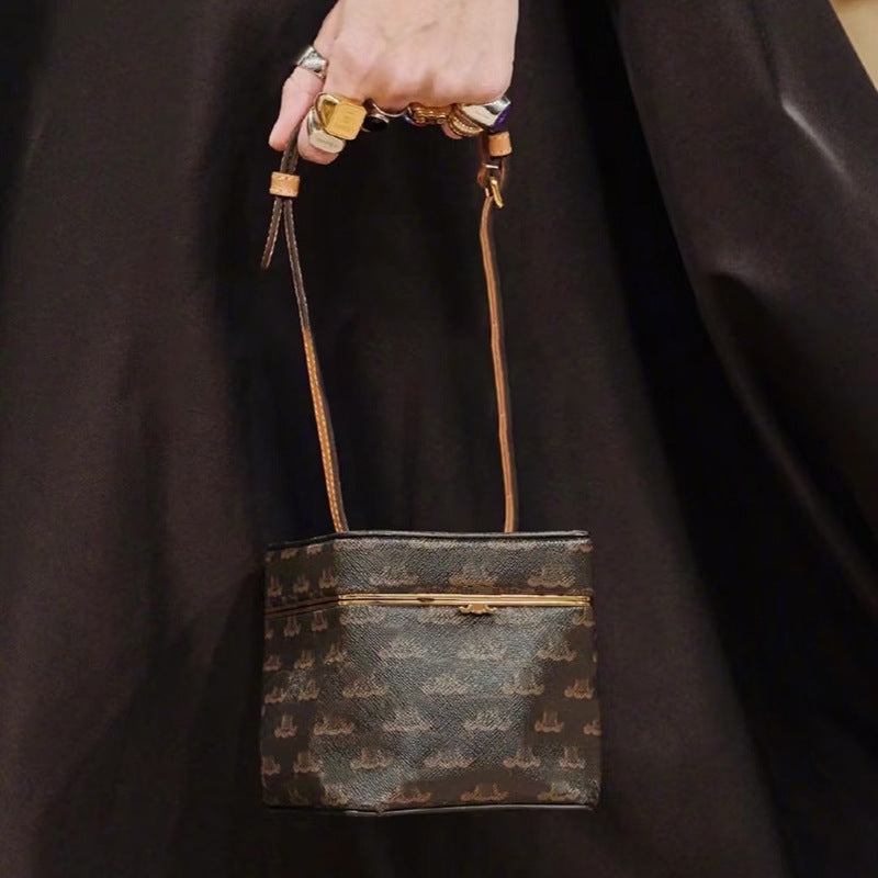 Women's Winter Printed Retro Fashion High Sense Versatile Women's Shoulder Bag