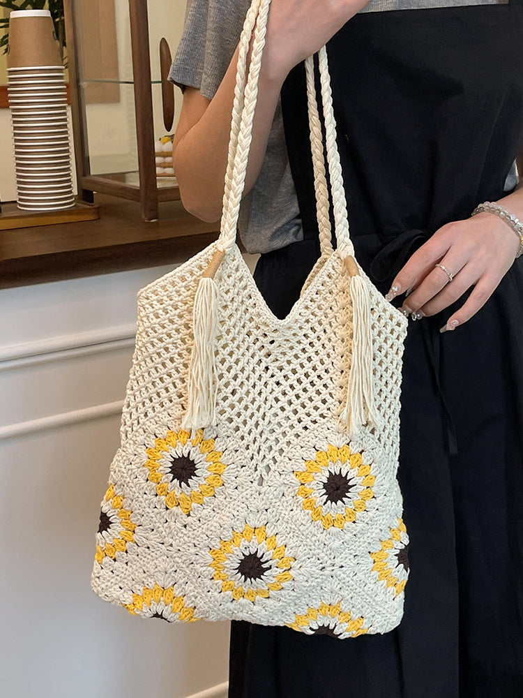Women's Summer Lightweight Weaving Hollow Artistic Large Capacity Vacation Style Bags