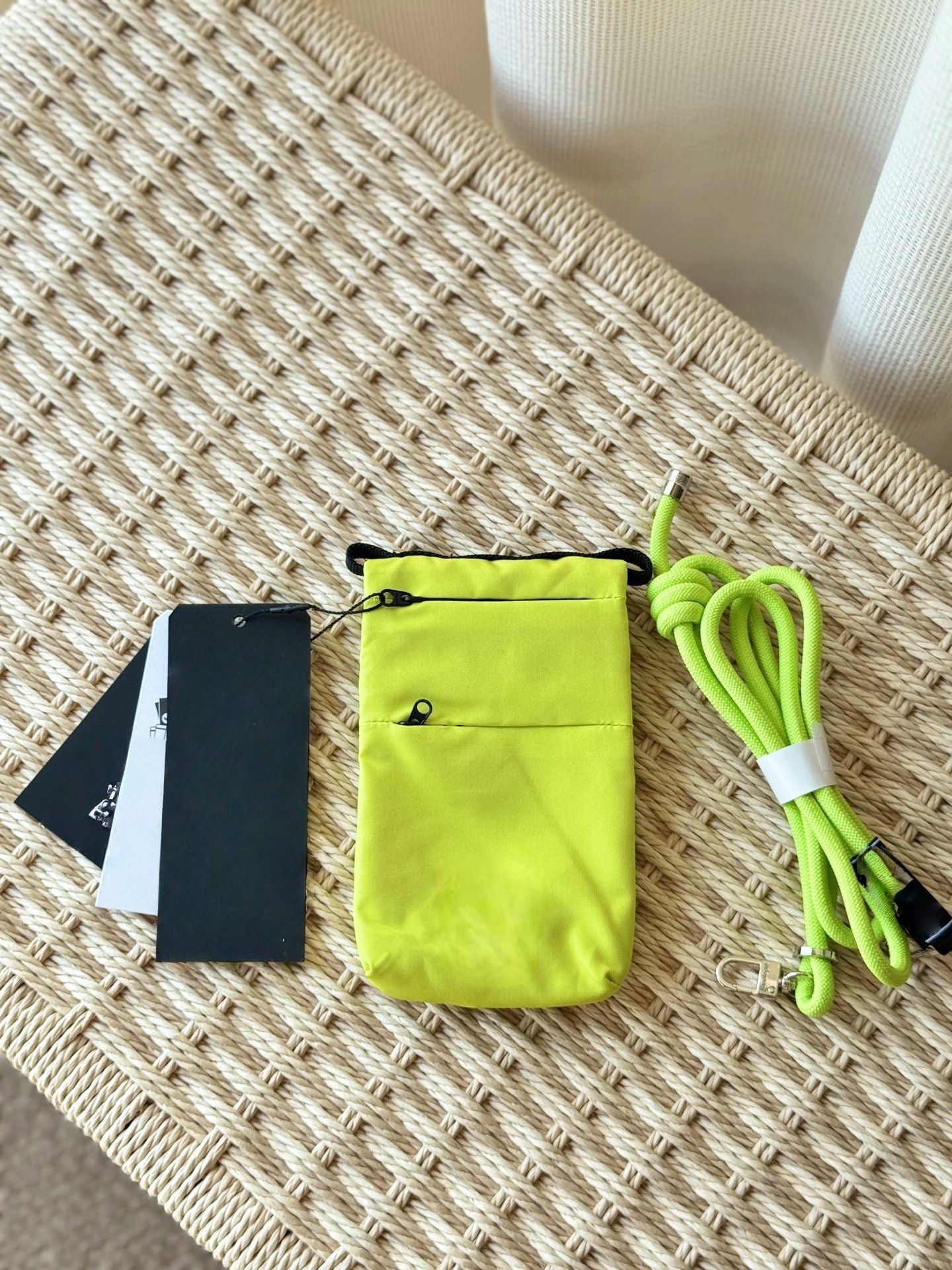 Lin Update Folding Trendy Close-fitting Multifunctional Storage Mobile Phone Bag