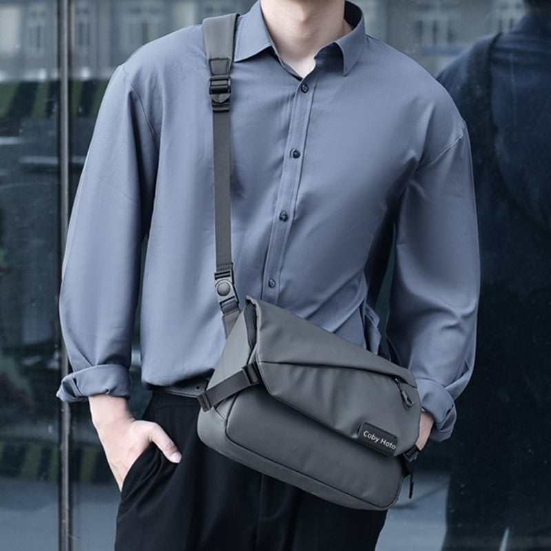 Men's Large Capacity Fashion Trend Convenient Commuter Business Men's Messenger Bag