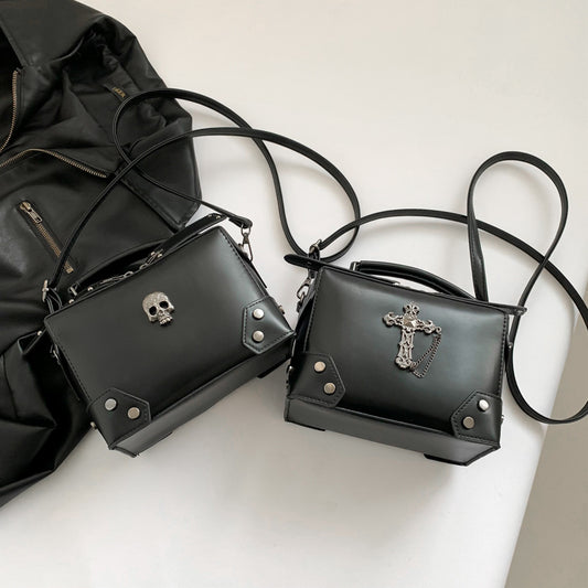 Women's High-grade Trendy Rivet Motorcycle Skull Women's Messenger Bag