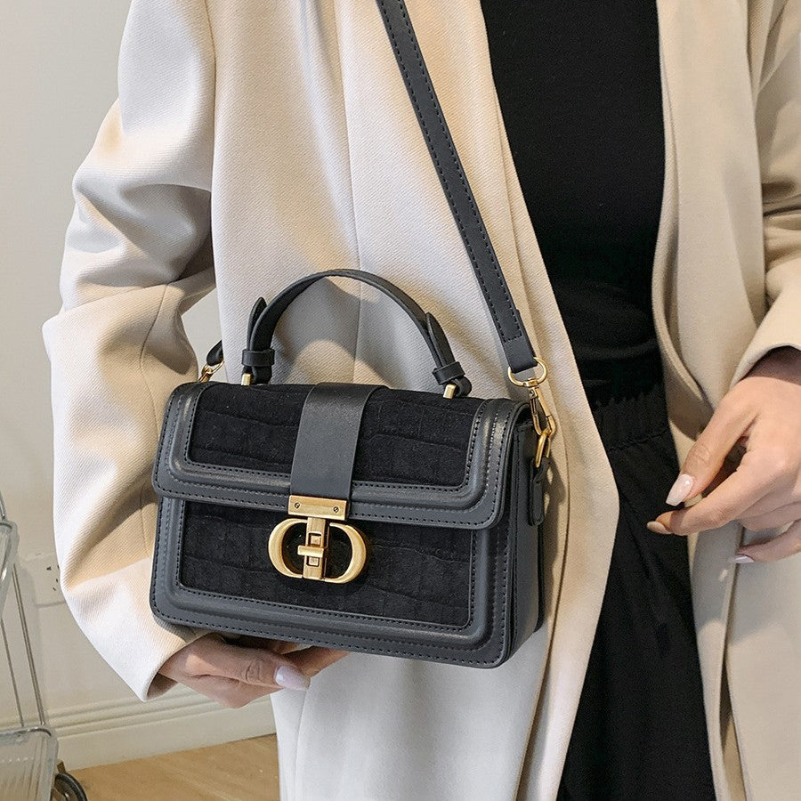 Women's Autumn Advanced Texture Design Western Style Light Luxury Single Underarm Bag