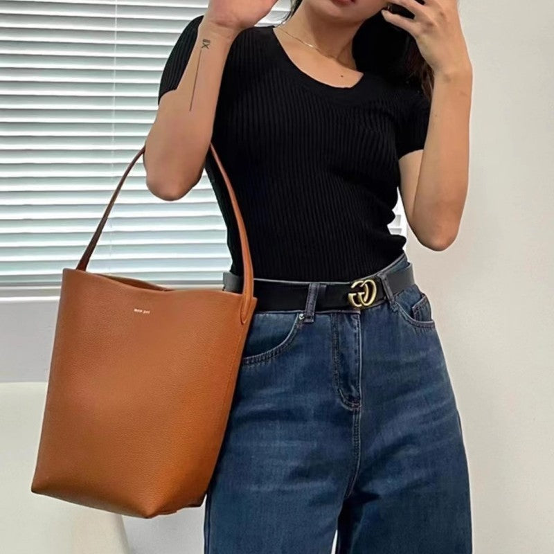 Women's Genuine Leather Large Capacity Commuter One Bucket Bag