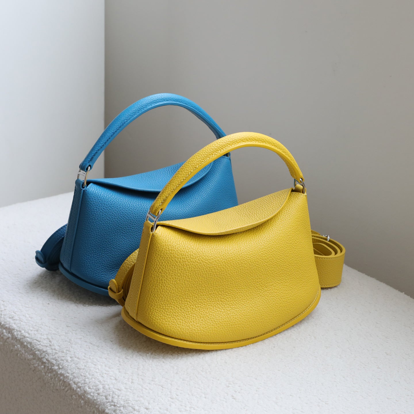Women's High-grade First Layer Cowhide Ingot Simple Women's Handbag