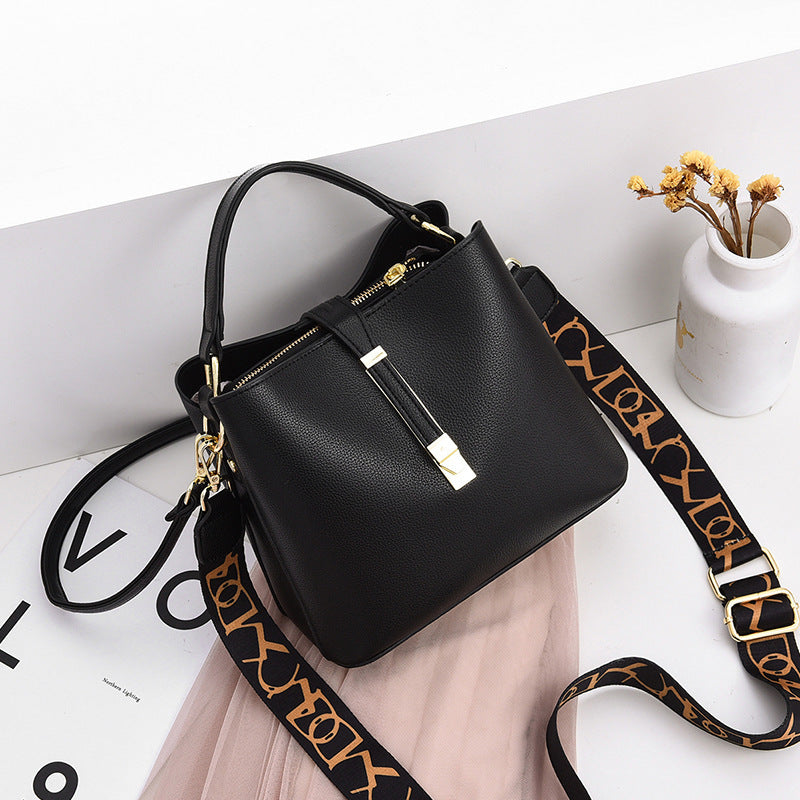 Women's Wide Strap Trendy Korean Fashion Women's Messenger Bag