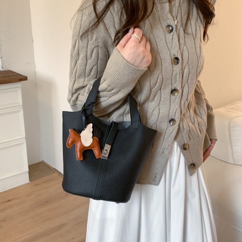 Women's Simple Lychee Pattern Design Korean Style Graceful Fashionable Bucket Bag