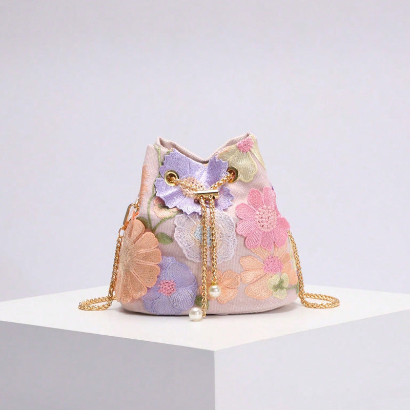 Women's Style Retro National Artistic Mesh Embroidered Flower Sequined Bags