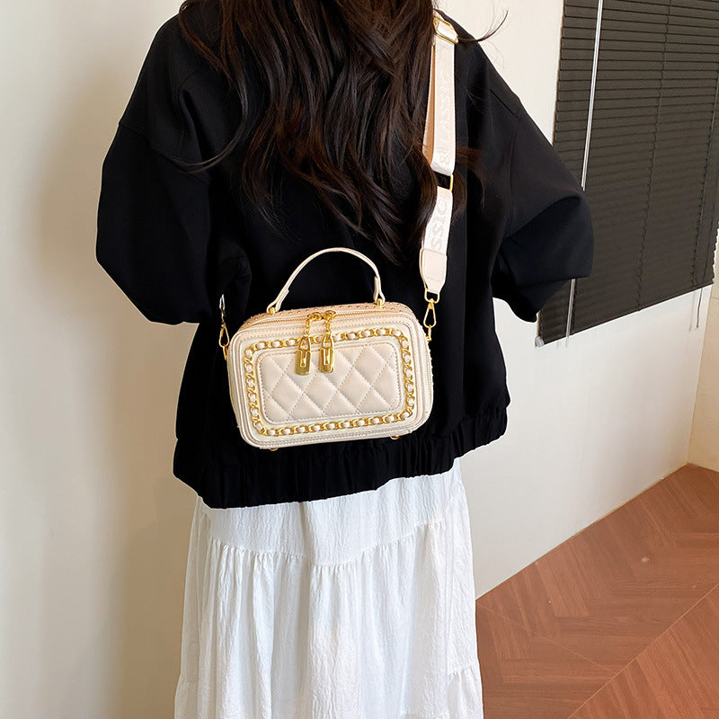 Women's Light Luxury Style Fashion Diamond Quilted Handbags