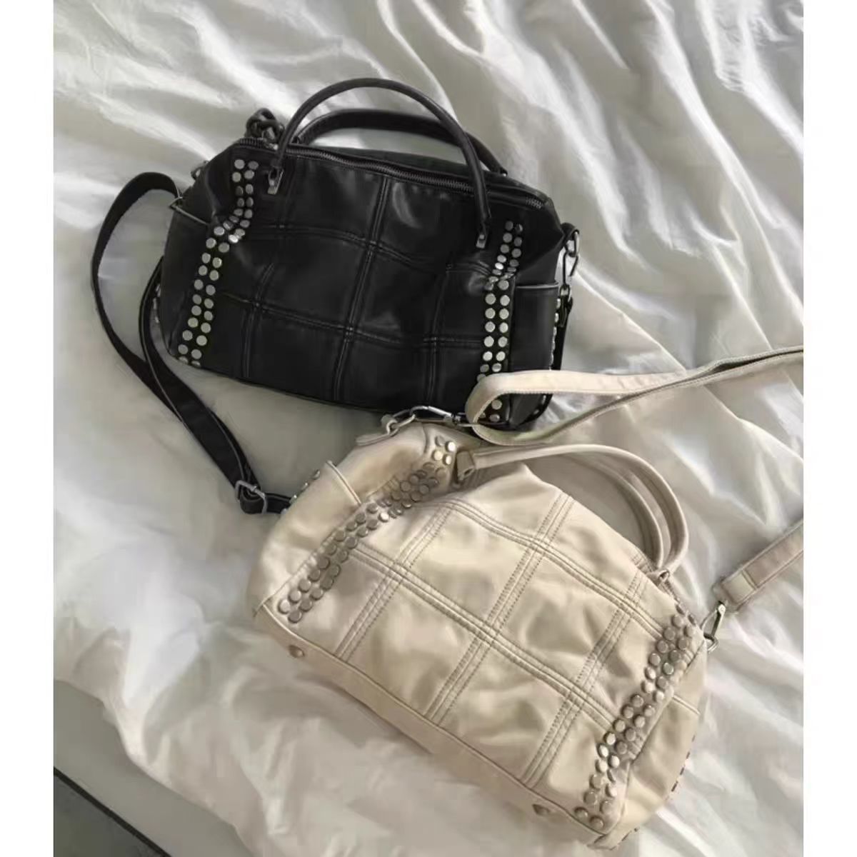 Women's Style Retro Rivet Plaid Large Capacity Portable Bags