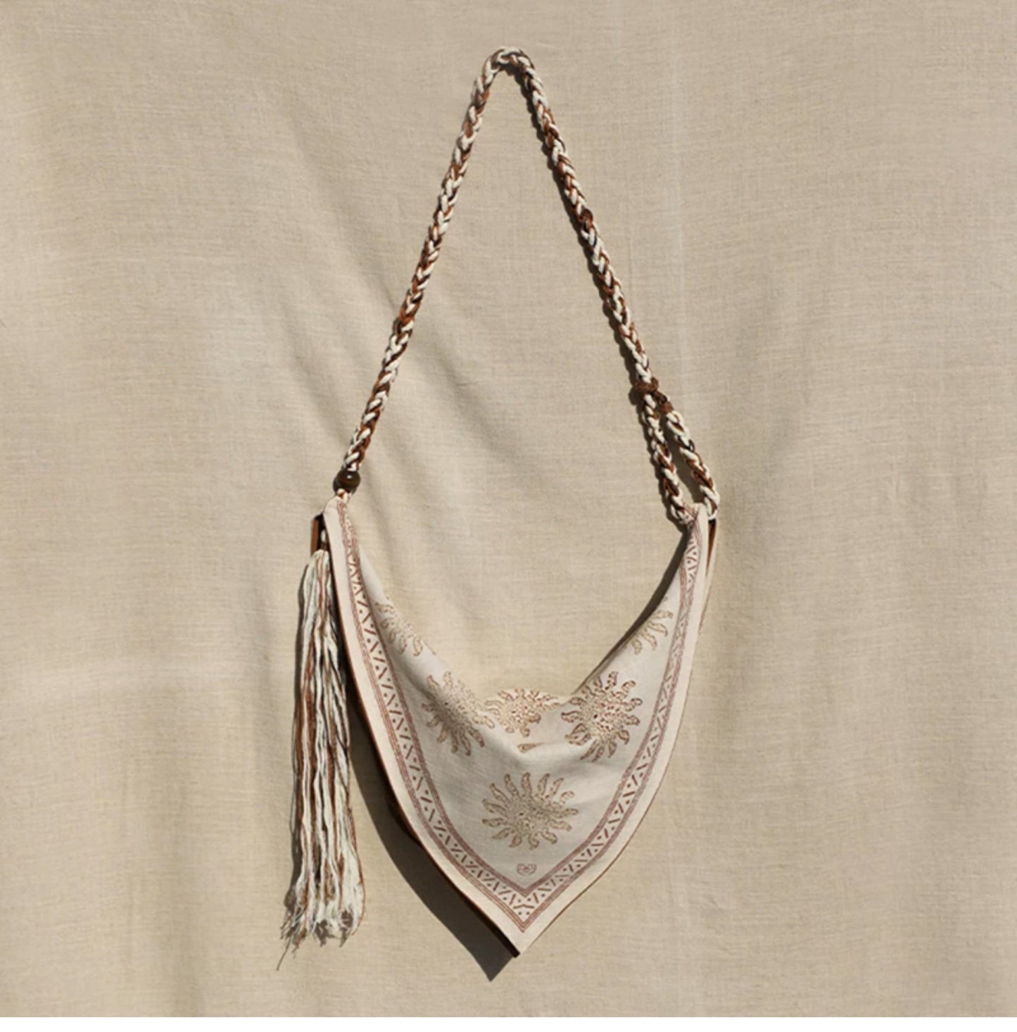 Women's Bohemian Style Tassel Linen Rope Woven Women's Messenger Bag