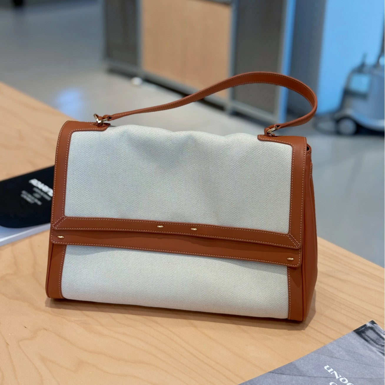 Women's Fashion Commuter High-grade Large Capacity Big Bags