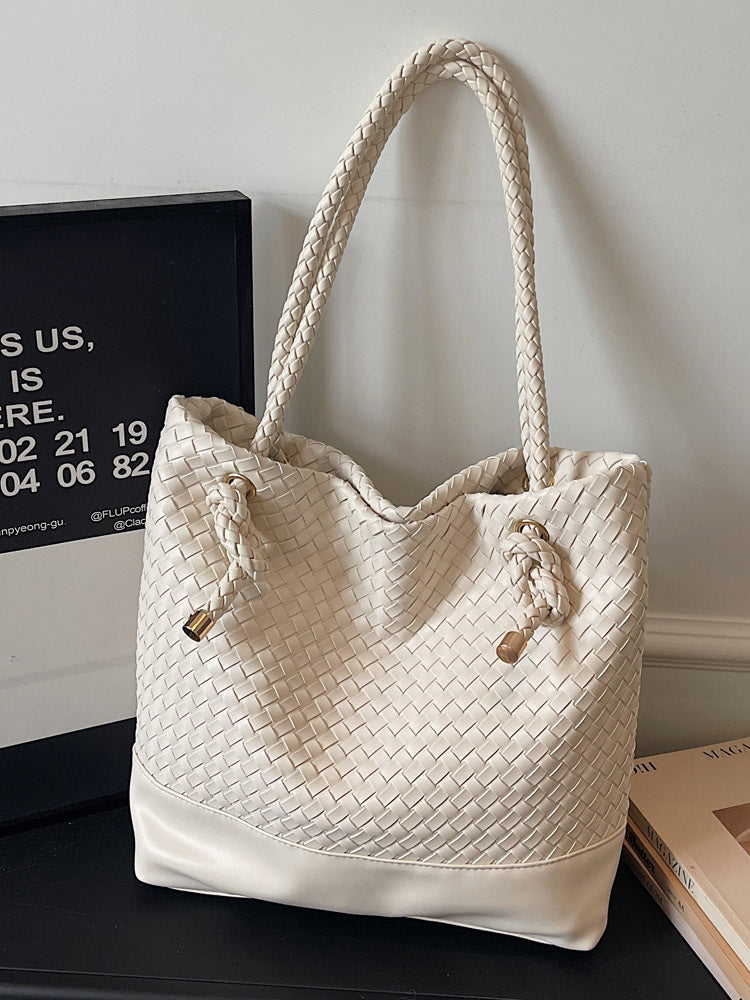 Women's High-grade Hand-woven Fashion Commuter Vintage Bucket Bag