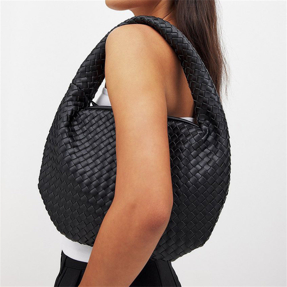 Women's Fashion Selenodont Large Capacity Handmade Woven Retro Dumpling Women's Messenger Bag