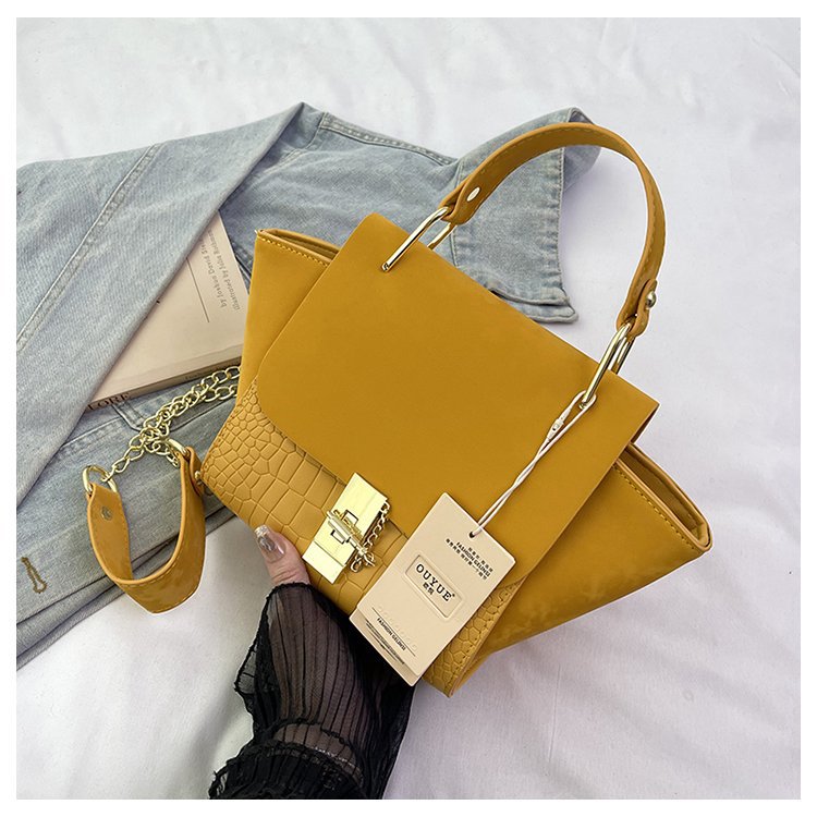Women's Retro Design Popular Chain Portable Bags