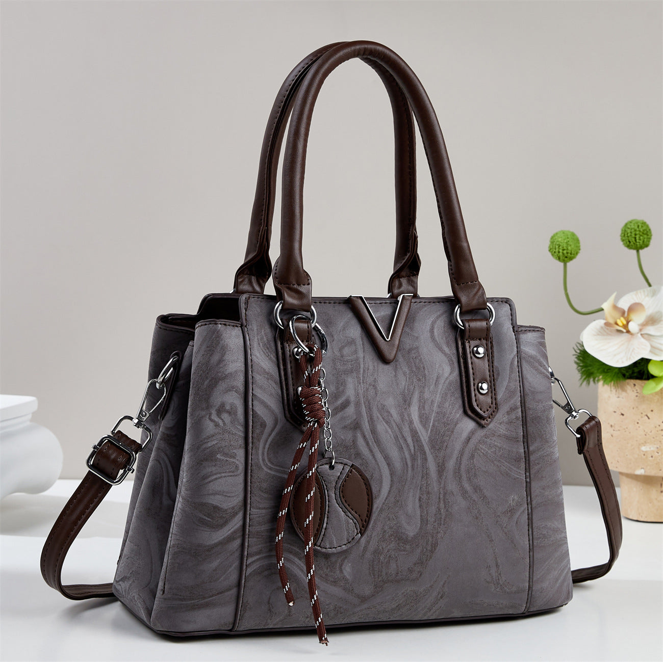 Women's Fashion Large Capacity Mom Elegant Commuter Women's Shoulder Bag