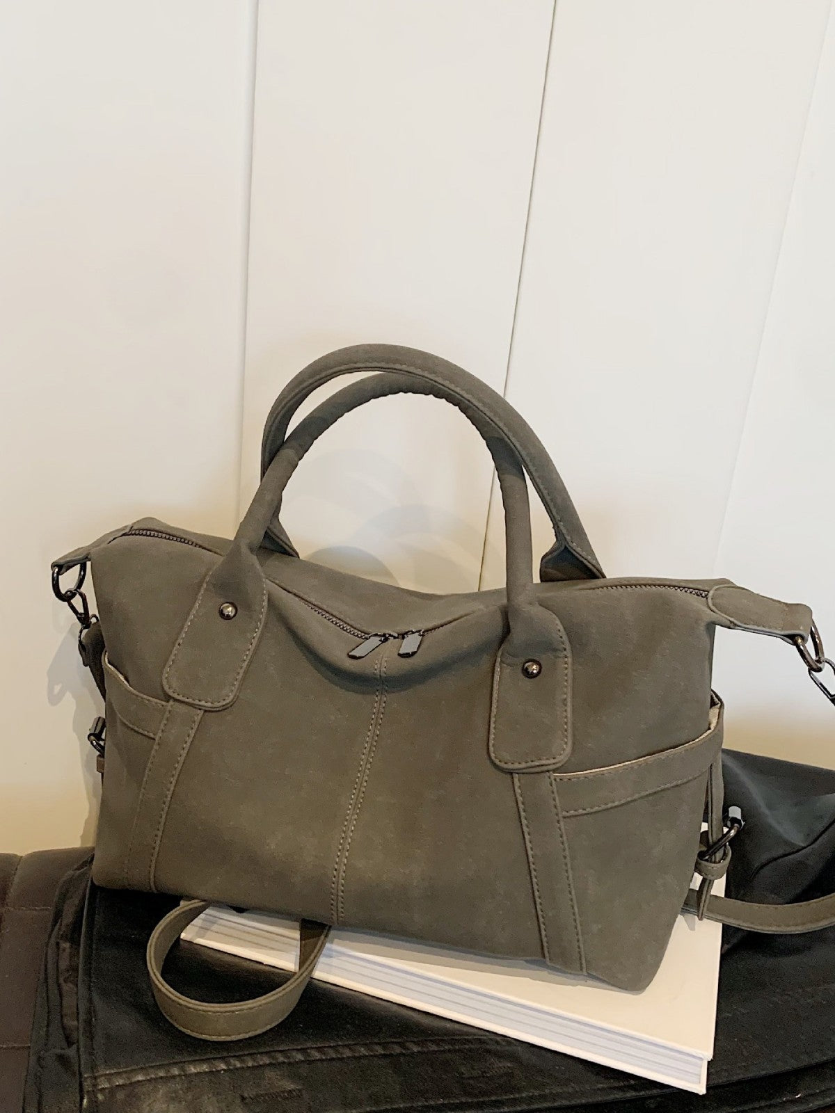 Women's Retro Winter Fashion Frosted Large Capacity Women's Messenger Bag