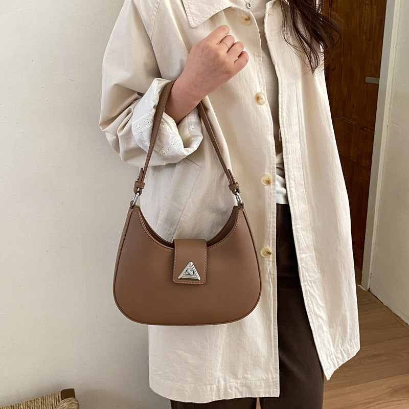 Women's French Minority High-grade Moon Crescent Simple Bags