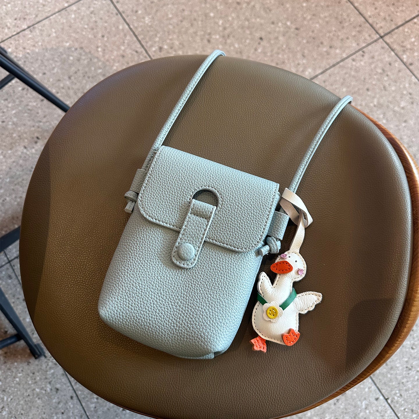 Female Fashion Lightweight Walking Practical Commuting Mobile Phone Bag