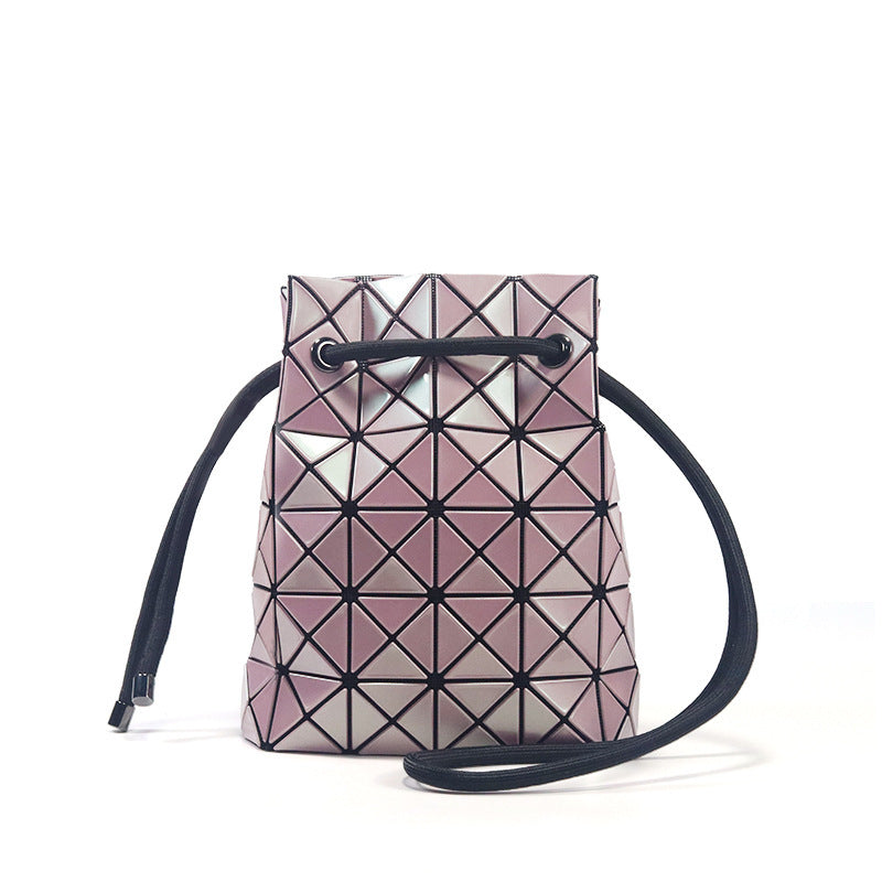 Women's House Drawstring Geometric Cutting Piece Type Large Bucket Bag