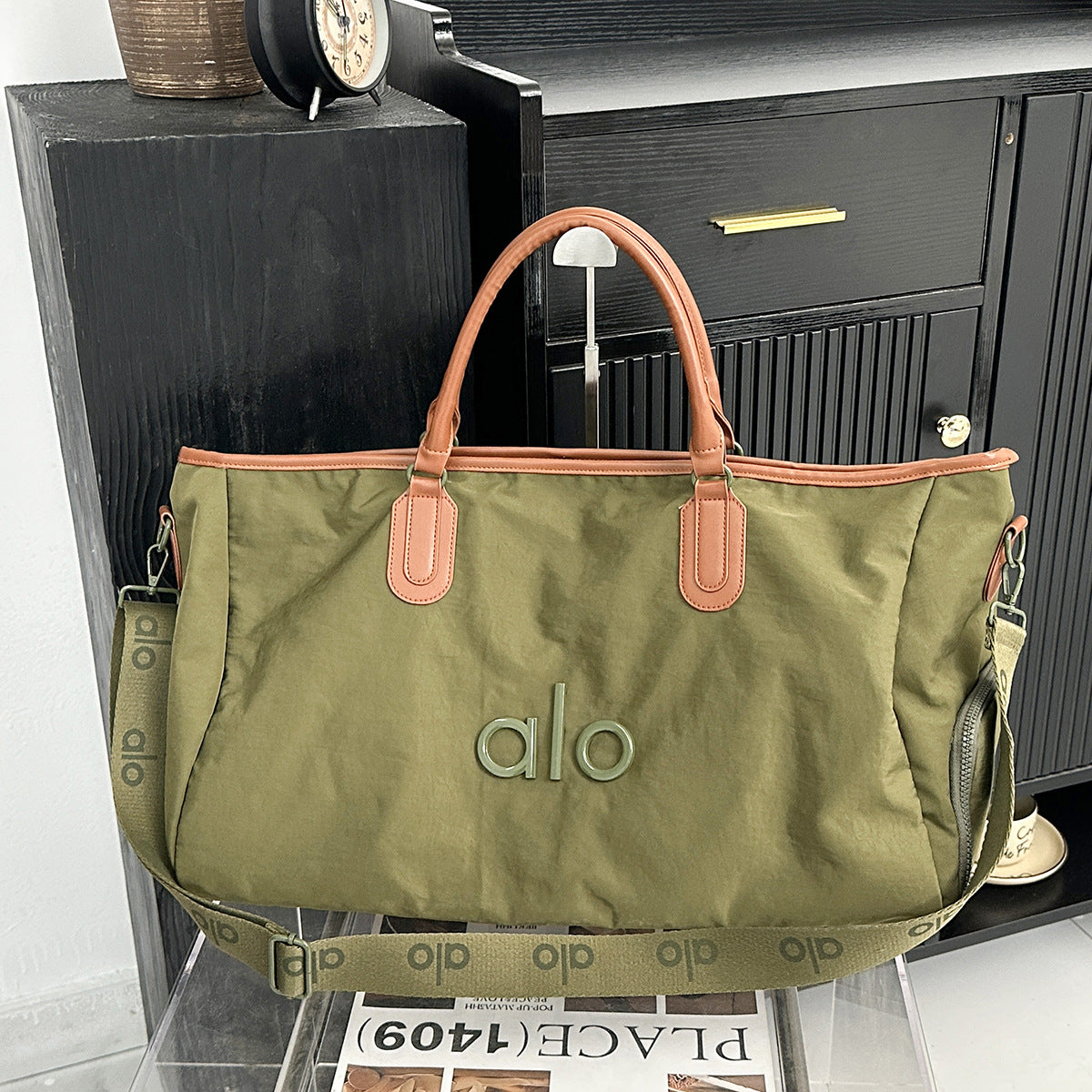 Women's Korean Style Simple Letter Commuter Large Capacity Bags