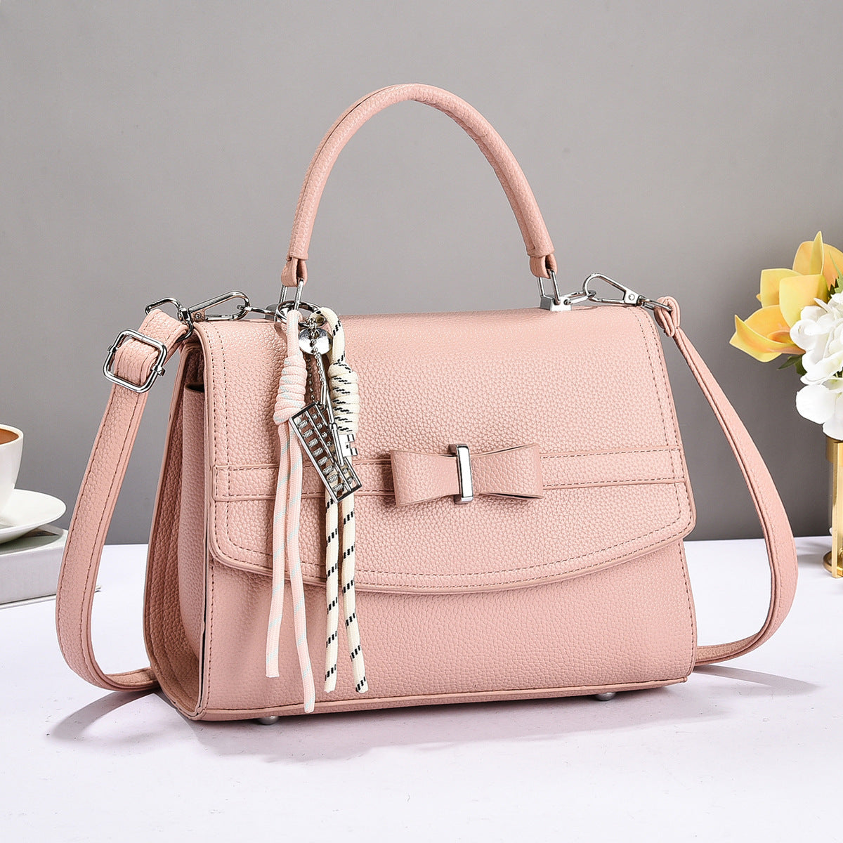 Women's Exquisite Vintage Bow Winter Fashion Portable Women's Handbag