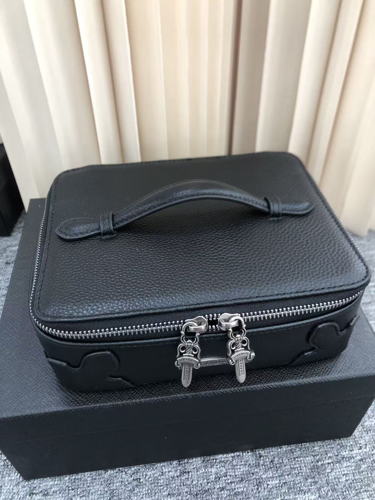 Cross Retro Hand Jewelry Storage Portable Cosmetic Bags